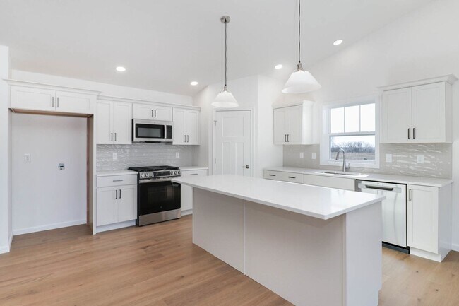 Building Photo - 2503 Treeline Drive