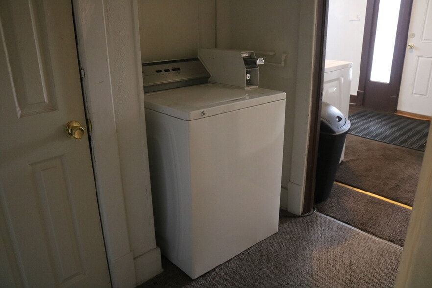 one of two coin washers total - 716 E 4th Ave