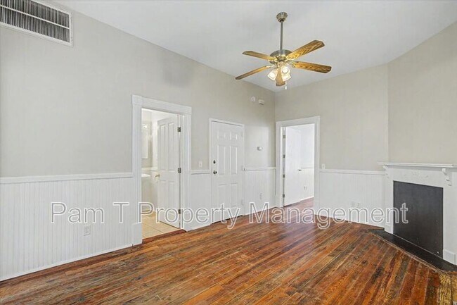 Building Photo - 546 E Huntingdon St