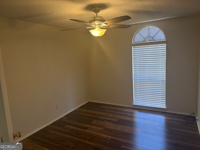 Building Photo - 4310 Wesley Way