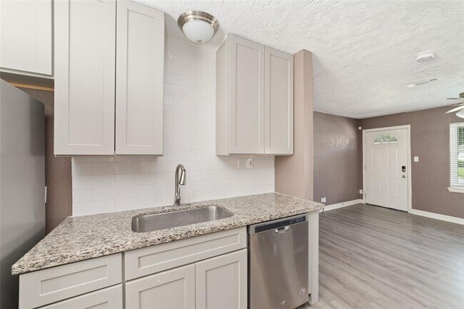 Building Photo - 9333 Fairland Dr