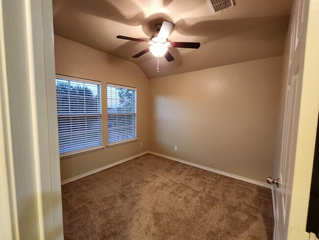 Building Photo - 1416 Cowtown Dr