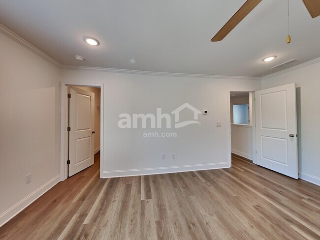 Building Photo - 1614 Soapstone Rd