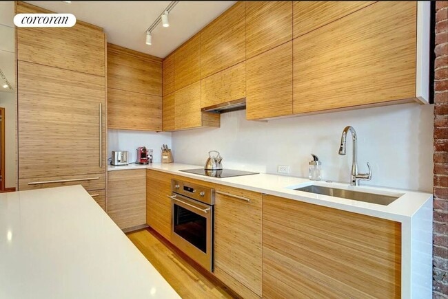 Building Photo - 103 W 122nd St