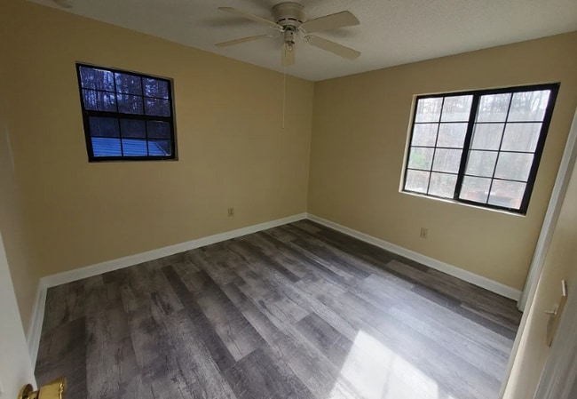 Building Photo - 6414 Tradewinds Dr