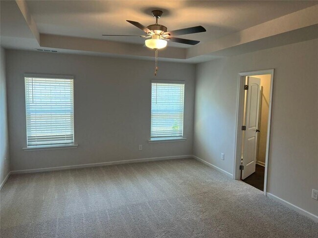 Building Photo - 127 Berry Dr