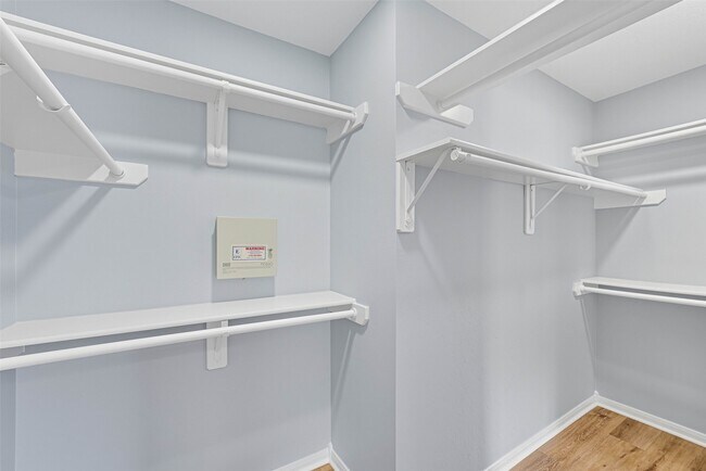 Building Photo - 9431 Tarton Way Ct
