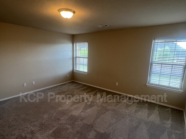 Building Photo - 615 Torrington Wy.