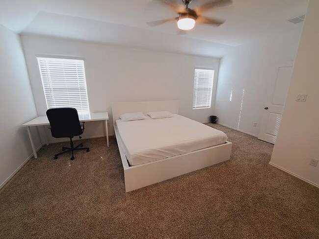 Building Photo - COMING SOON! Beautiful 4BR 3BA w/ Fenced Backyard • Private Yard• Attached Garage in Siena