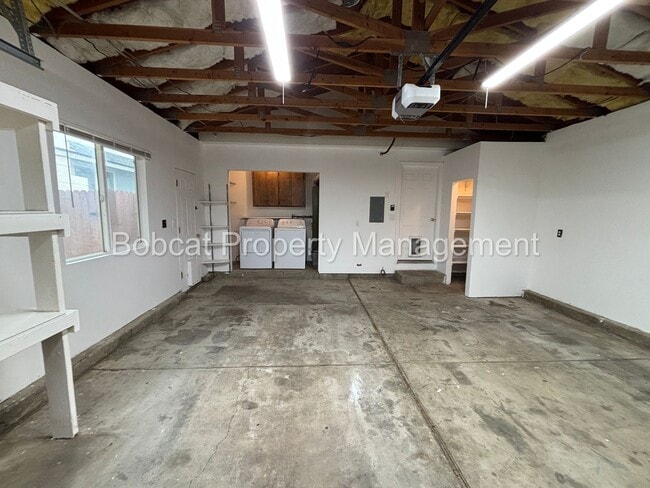Building Photo - ATTENTION GARDENERS! Charming Indian Hills...