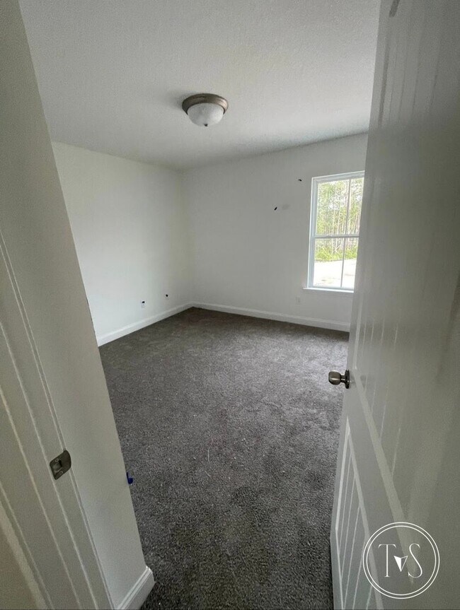 Building Photo - 167 Ironwood Dr