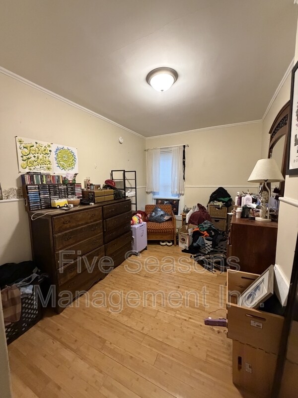 Building Photo - 24-26-26 Conger Ave