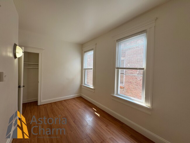 Building Photo - Rent Offers Accepted!