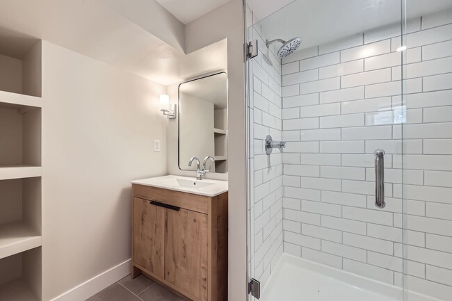 Building Photo - Bright, Modern Living in the Heart of Berk...