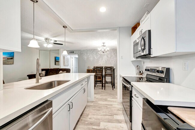 Building Photo - 14040 Nesting Way