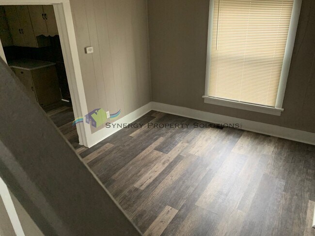 Building Photo - Galion Home