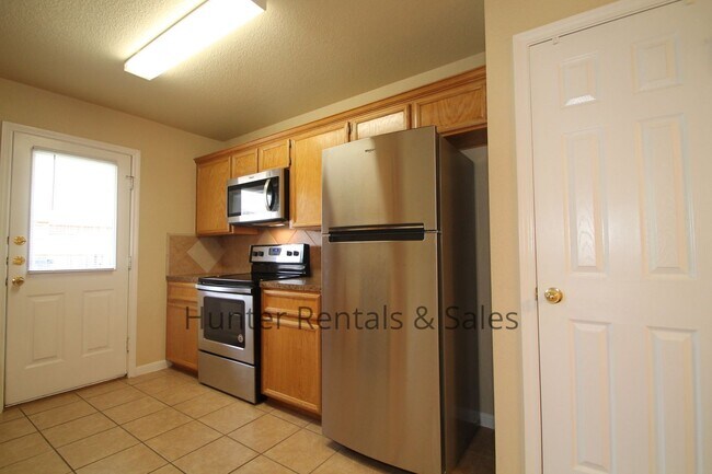 Building Photo - 4204 Elms Run Cir