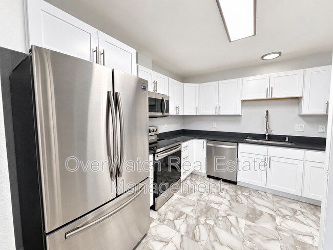 Building Photo - 4031 Lunar Dr