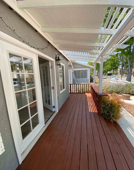 Building Photo - 2002 18th St