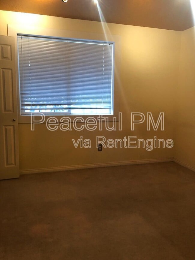 Building Photo - 1247 W 1520 N