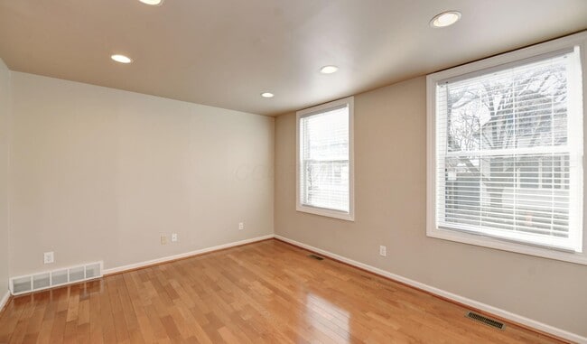 Building Photo - 746 Beech St