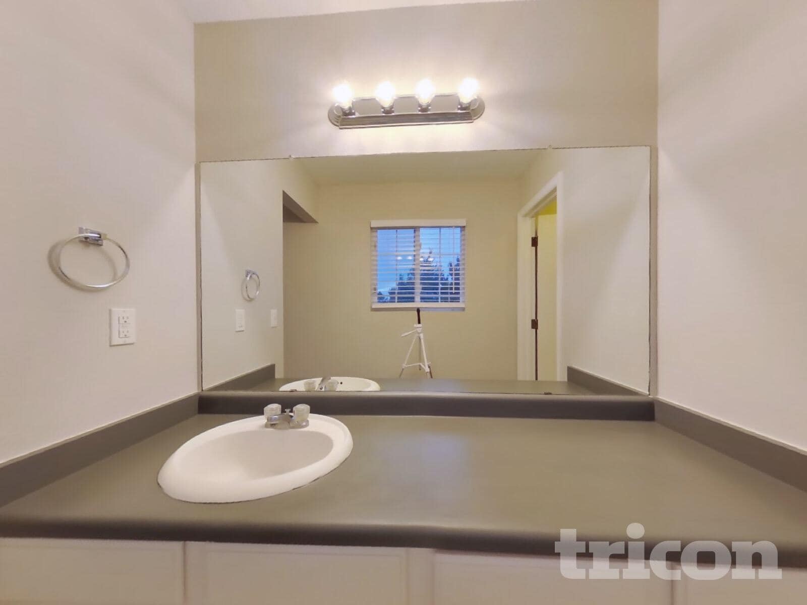 Building Photo - 308 N 46th Ave