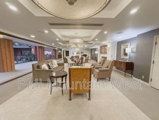 Building Photo - 171 E 3rd Ave