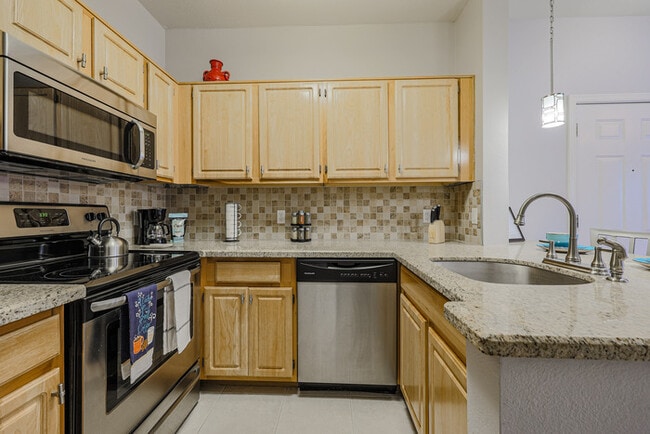 Building Photo - 1 bedroom Condo