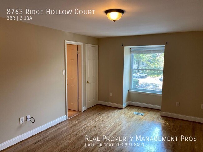 Building Photo - 8763 Ridge Hollow Ct