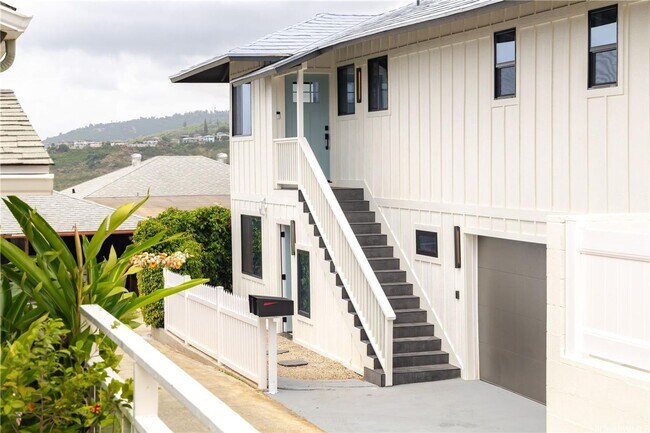 Building Photo - Bright & Renovated 2BD/1BA in Wilhelmina Rise – Move-In Ready!