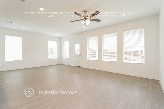 Building Photo - 308 Sedalia Trl