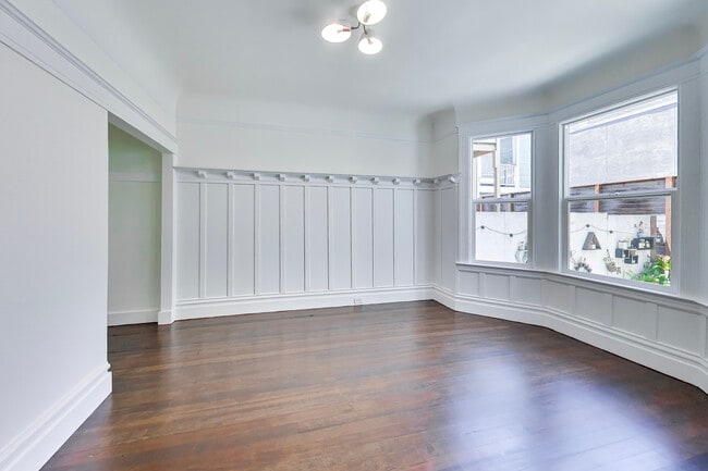 Building Photo - 554a Natoma St