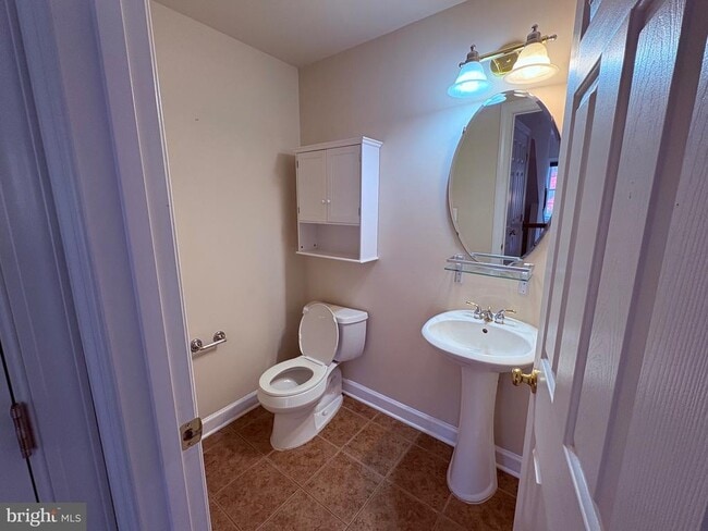 Building Photo - 635 Whetstone Glen St