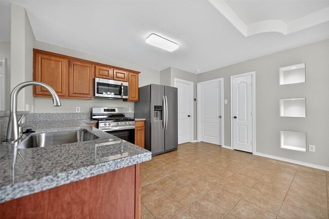 Building Photo - 17314 Blackstone Trails Dr