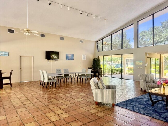 Building Photo - 3024 S Semoran Blvd