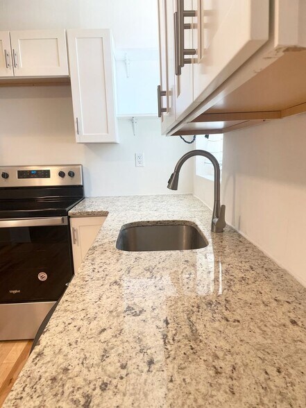 Building Photo - 3942 Wallace St