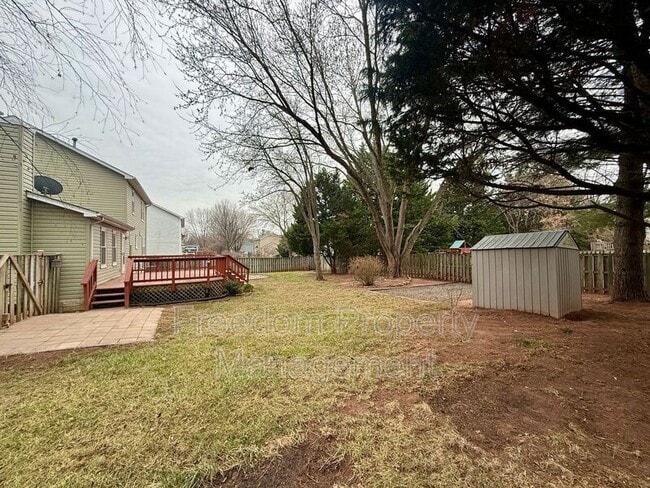 Building Photo - 8768 Tomislav St