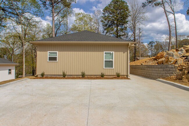 Building Photo - 2009-2011 Scotty Ct