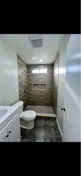 Building Photo - 1452 Sweetwater Ln