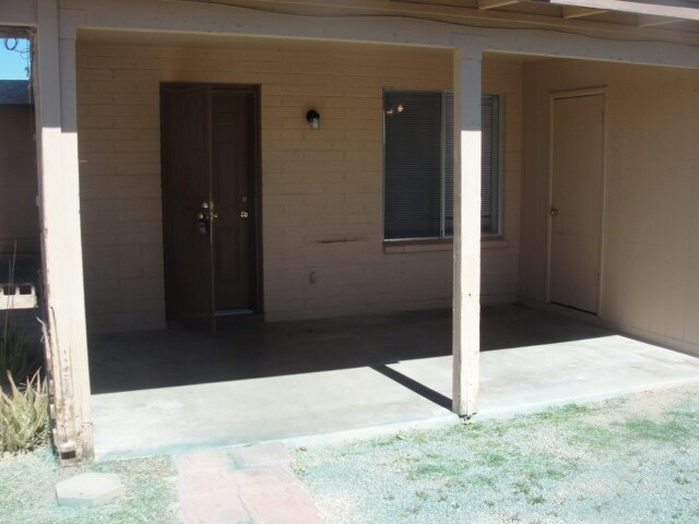 Covered Rear Patio - 121 E 14th Pl
