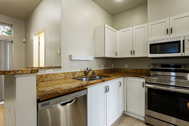Building Photo - 2101 NW Pacific Elm Dr