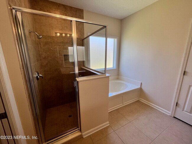Building Photo - 1590 Calming Water Dr