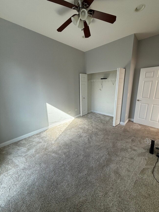 Building Photo - 2035 S Indiana Ave