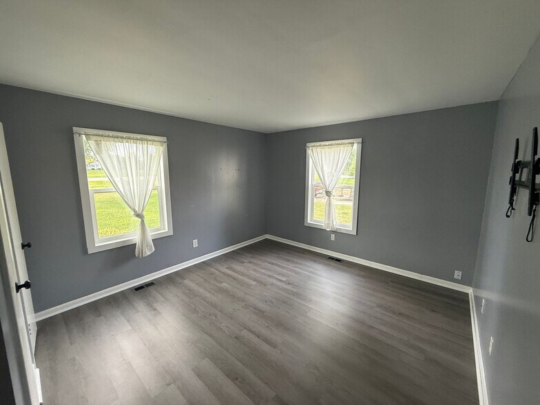 Building Photo - 7149 Stellhorn Rd