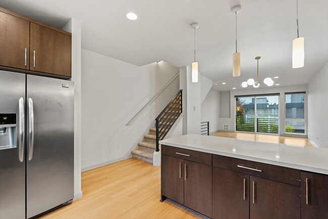 Building Photo - 1624 E Yesler Wy