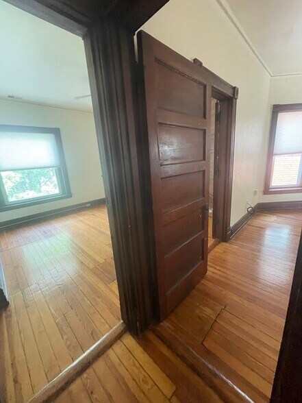 Building Photo - 705 Rubel Ave