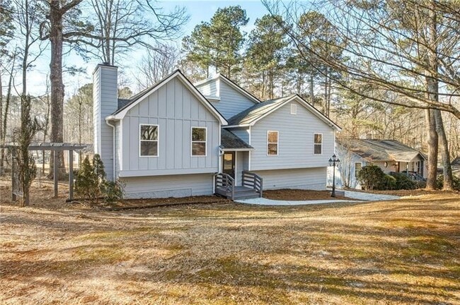 Building Photo - 5825 Stonehaven Dr NW
