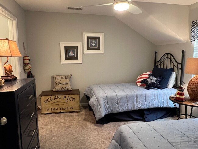 Building Photo - FURNISHED Three Bedroom Wellstone Model Home
