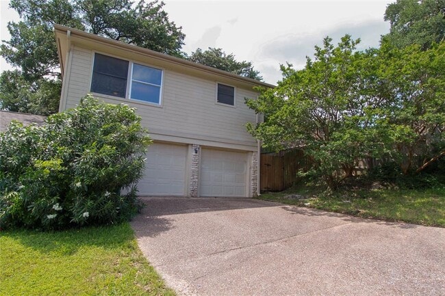 Building Photo - 7910 Ceberry Dr