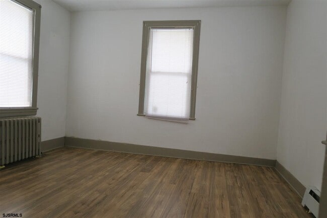 Building Photo - 3417 Ventnor Ave